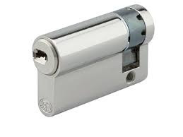 Scala 6 félhengerzárbetét  70 x 10 mm Nikkel