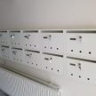 Manta S fehér lépcsőházi, felfelé nyíló sorolható postaláda