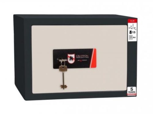 Altus S25K kulcsos széf