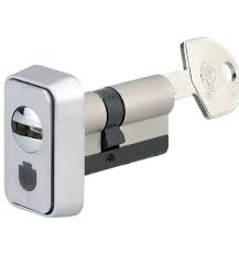 Milyen zárat cilinderzárat  érdemes választani?